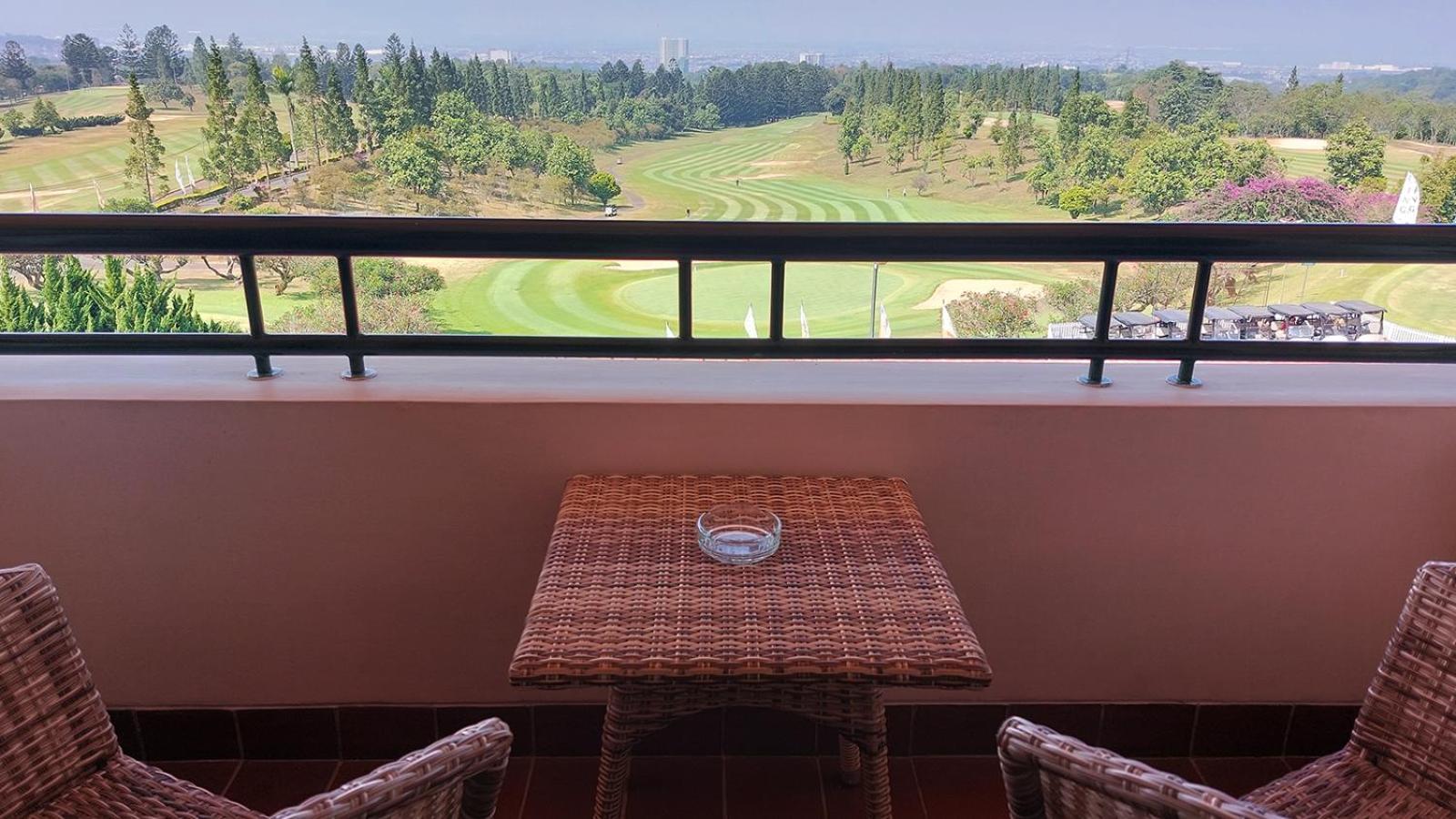 Jatinangor National Golf & Resort Экстерьер фото
