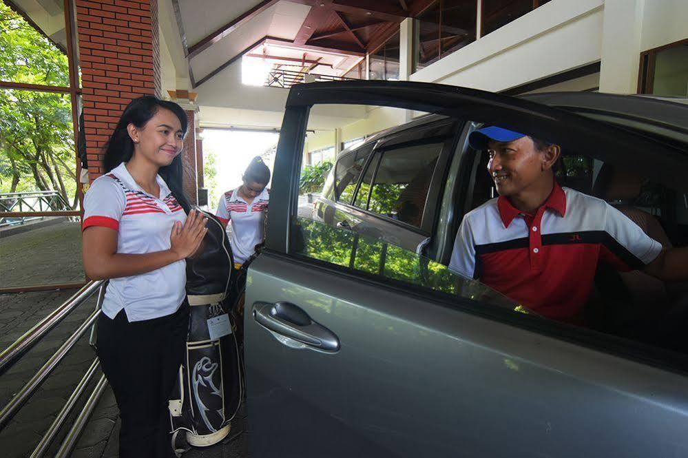 Jatinangor National Golf & Resort Экстерьер фото